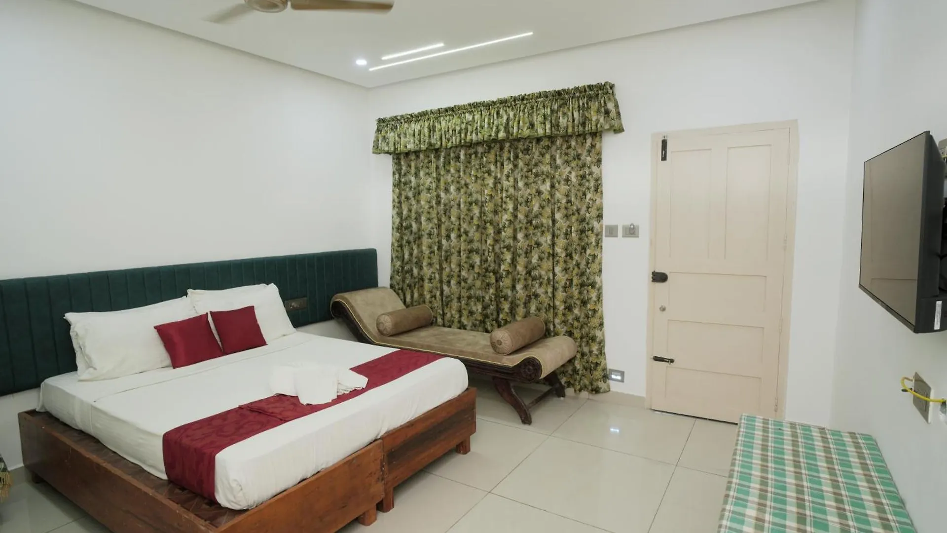 Paradiso Thekkady Guest house